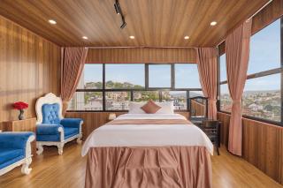 Luxury Hotel Dalat - 1