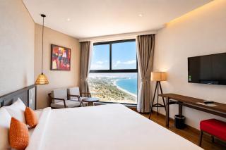 Apec Luxury Coastal Apartment - 4
