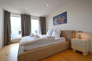 Ku'damm Penthouse with 3BR & 2 Terraces - 7
