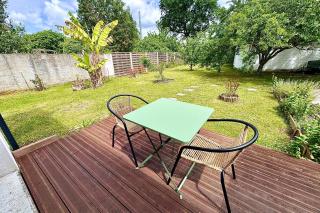 Bright house with garden - 8