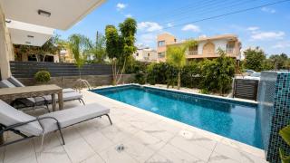 Villa "Imperial 1" with pool - 3 bedroom near mall - 4