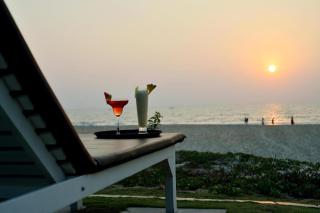 Majestic Beach Comforts - Beachfront - 8
