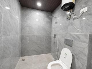 Mauryan Signature Hotel NHPC Metro - 8