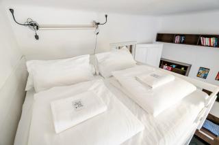 Cobalt Haven Apartment - 8