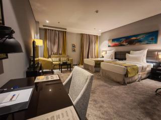 Best Plus Aurora Hotel - 8