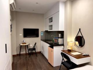 Central, Hoan Kiem, Old Quarter, TrainStreet, NewHouse, Cozy Room - 8