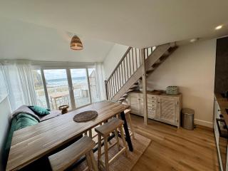Sea Views, Sunsets and Crashing Waves - 0