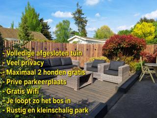 Happy Place is een modern en comfortabel chalet met een grote afgesloten tuin op de Veluwe, Recreatiepark De oude Driest - 0