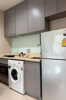 Thonglor Modern Suite Next to BTS - 8