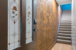 New to this booking platform Retro Retreat suitable for between 2 to 4 guests - 5
