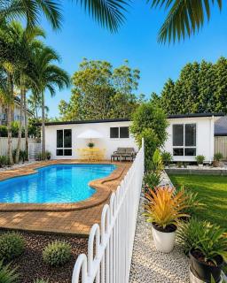 Luxury Pool House Near Mooloolaba Beaches - 6