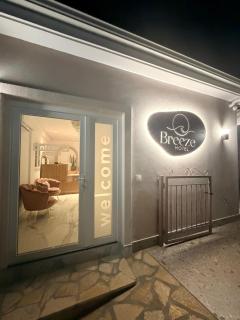 Breeze Hotel - 8