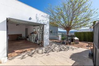 Modern Family Villa with Private Pool and Valley Views - 8