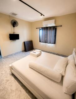 บ้านสวนริมน้ำยางยวนโฮมสเตย์ พูลวิลล่า - 6