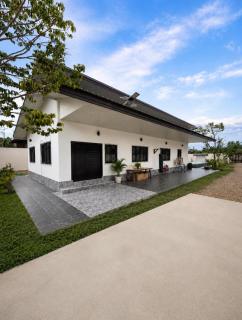 บ้านสวนริมน้ำยางยวนโฮมสเตย์ พูลวิลล่า - 0