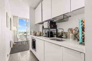 #96 City Living at The Rotunda - Sleeps 4 - Perfect for Small Families - 6