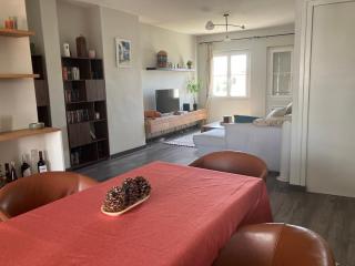 Grand appartement rénové au cœur de Royan - 0