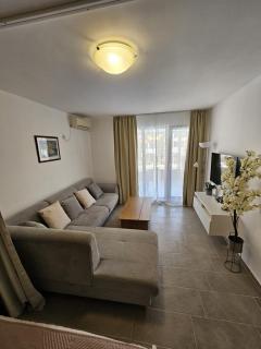 Apartmán v Tichom prostredí Marina Cape Aheloy - 1