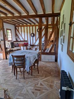 Charming Normandy House - Perfect for a Family Weekend Getaway - 3