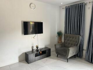 Rush Hotel & Apartments - 9