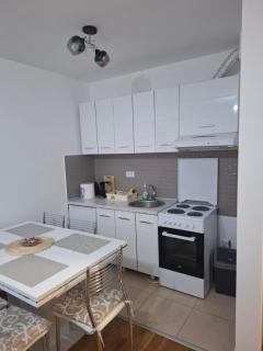 LEON Apartman - 9