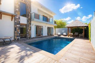 Villa Bougainvilliers - 3 Chambres avec Piscine, 10 min de la plage - 0