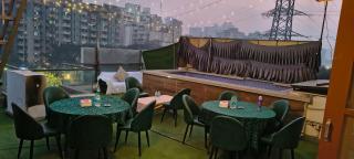 The Sandalwood Hotel I Sec-38 I Near Medanta Medicity Gurgaon - 1