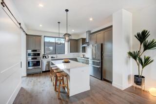 Downtown WP Venue Loft 92 I Rooftop Hot Tub I Great Views I Activity Program - 7