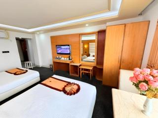 Hotel Ambassador Dhaka Airport - 1