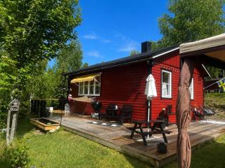 Mysigt stuga med sjöutsikt, Undenäs Tivedens nationalpark - 9