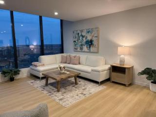 Luxury 2BR 2BA Penthouse with panoramic water view - 6