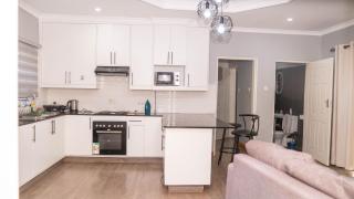 Acacia Luxury Home - 7