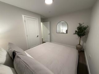 Waterfront 1 BR with 6 appliances and huge patio - 6