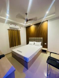 Hotel STAYVILLA - 9