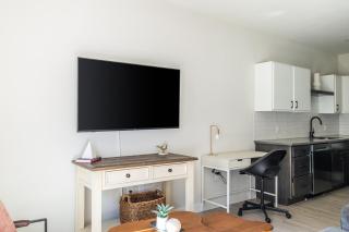 Landing Amazing 1BD in Granary District - 9