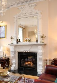 Beautiful 2-bedroom New-Town holiday apartment - 1
