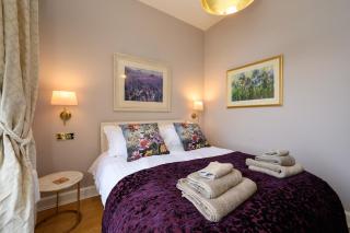 Beautiful 2-bedroom New-Town holiday apartment - 7