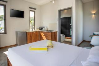 Le Morne Base - Stylish, Pool & Rooftop - 2