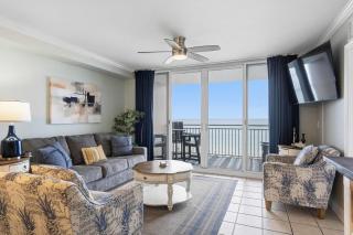 Beachfront Condo with gorgeous views shared pool & beach access - 1