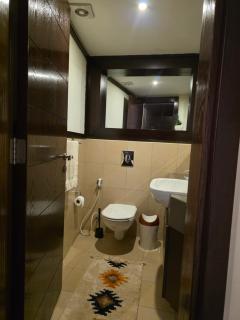 Spacious Abdoun 2BR with private garden & pool access - 3
