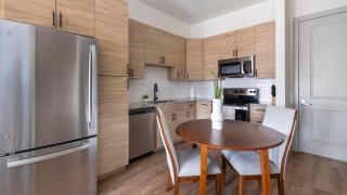 Landing Incredible 1BD Gym - 9