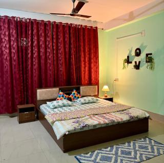 Maya - Spacious 1 Bedroom Retreat with AC, Fast Wi-Fi and Terrace - 0