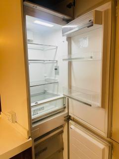 DHA Lahore Modern 1-Bed Apartment near Airport - 6