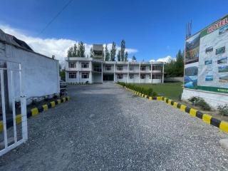 Hotel Bloom Hills, Skardu - 7
