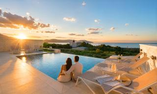 Marea Villas Heated Pool - 8