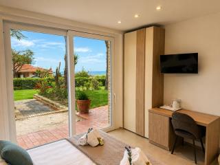 Villa Lucilla - Rooms and Pool - 6