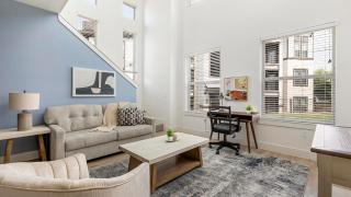 Landing Stylish 1BD Clubhouse - 0