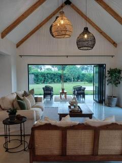 The Nightjar, Barn House in the Malkerns Valley - 3