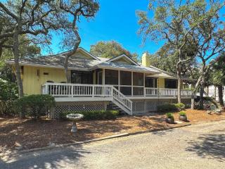 Affordable Family Beach House - 50 Steps to the sand - 0
