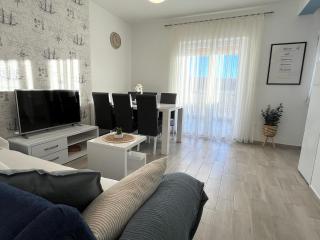 Villa Annabella Beach Apartments - 100m from Sea - 8